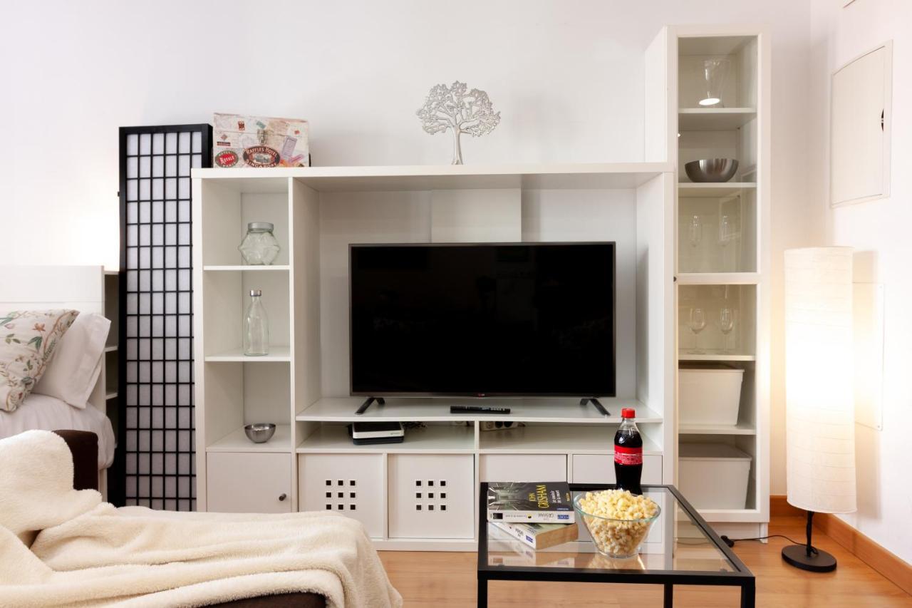 Sea & Wave Adela Boutique Apartment Malaga Ngoại thất bức ảnh